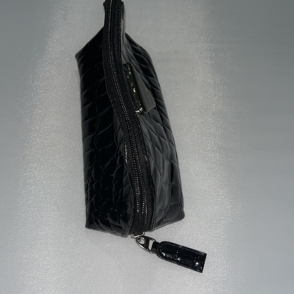 $8SALE Modella Travel Size Cosmetic Bag ,Zipper Close, Animal Texture Printed - Picture 5 of 9